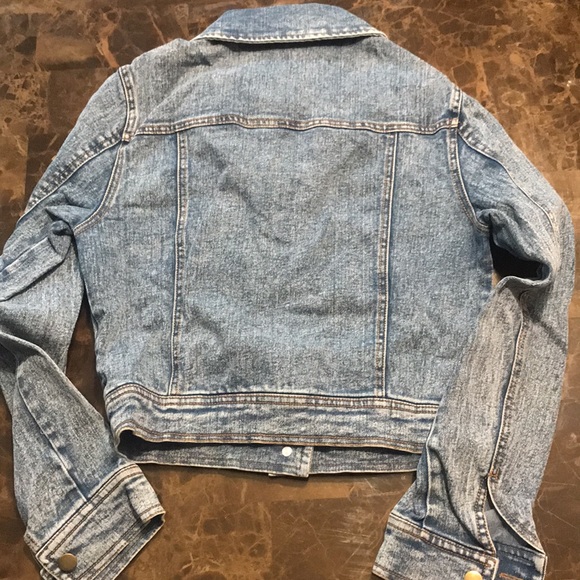 🎉Denim Jean Cropped Jacket with Floral Embroidery! - Picture 7 of 7